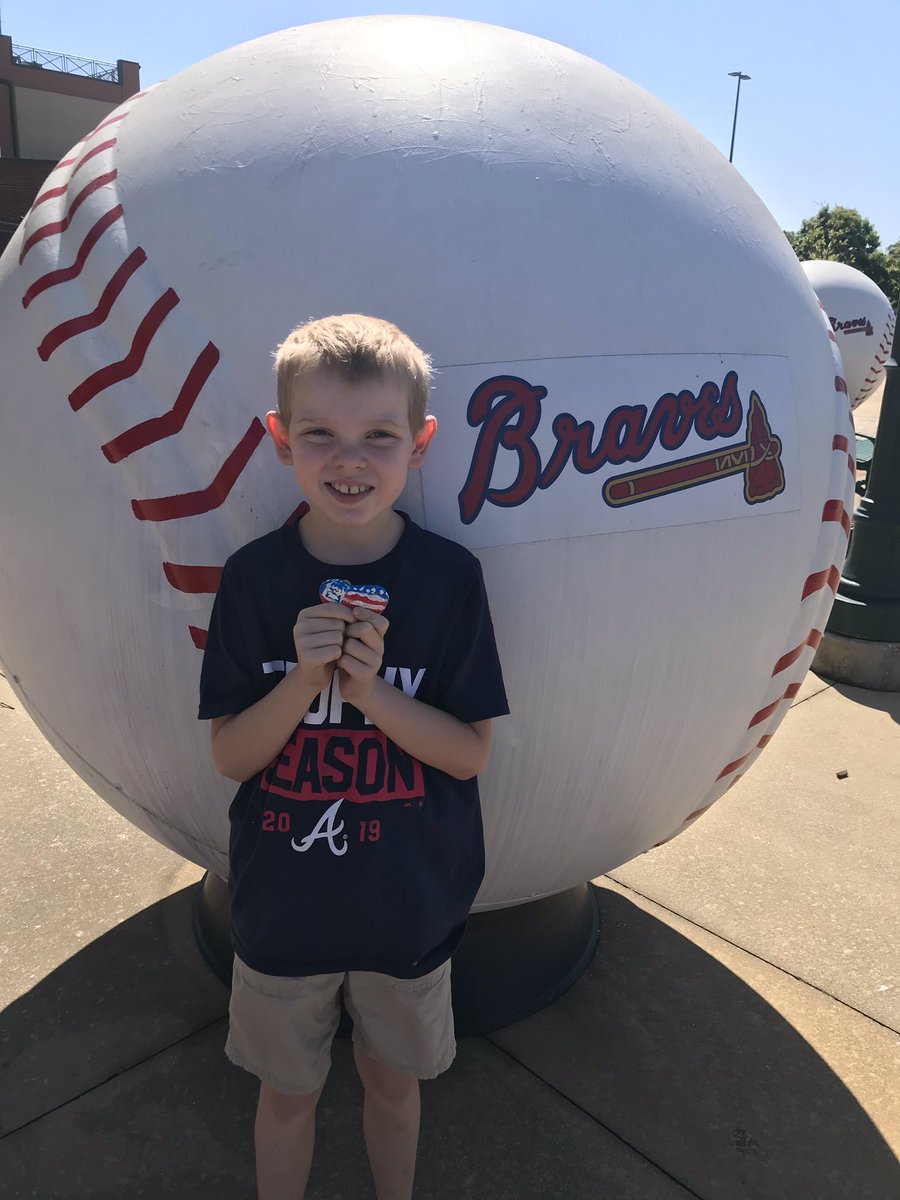 THANKFUL for teachers who make school so much fun even when we are not actually there! Yesterday, Max went out to find a rock his teacher painted and hid for him. Today, Molly is swimming with flat Mrs. <a href="/kdillard_krista/">Krista</a>! @MaryAlcornGLES  #lifeisbetteratthelakes