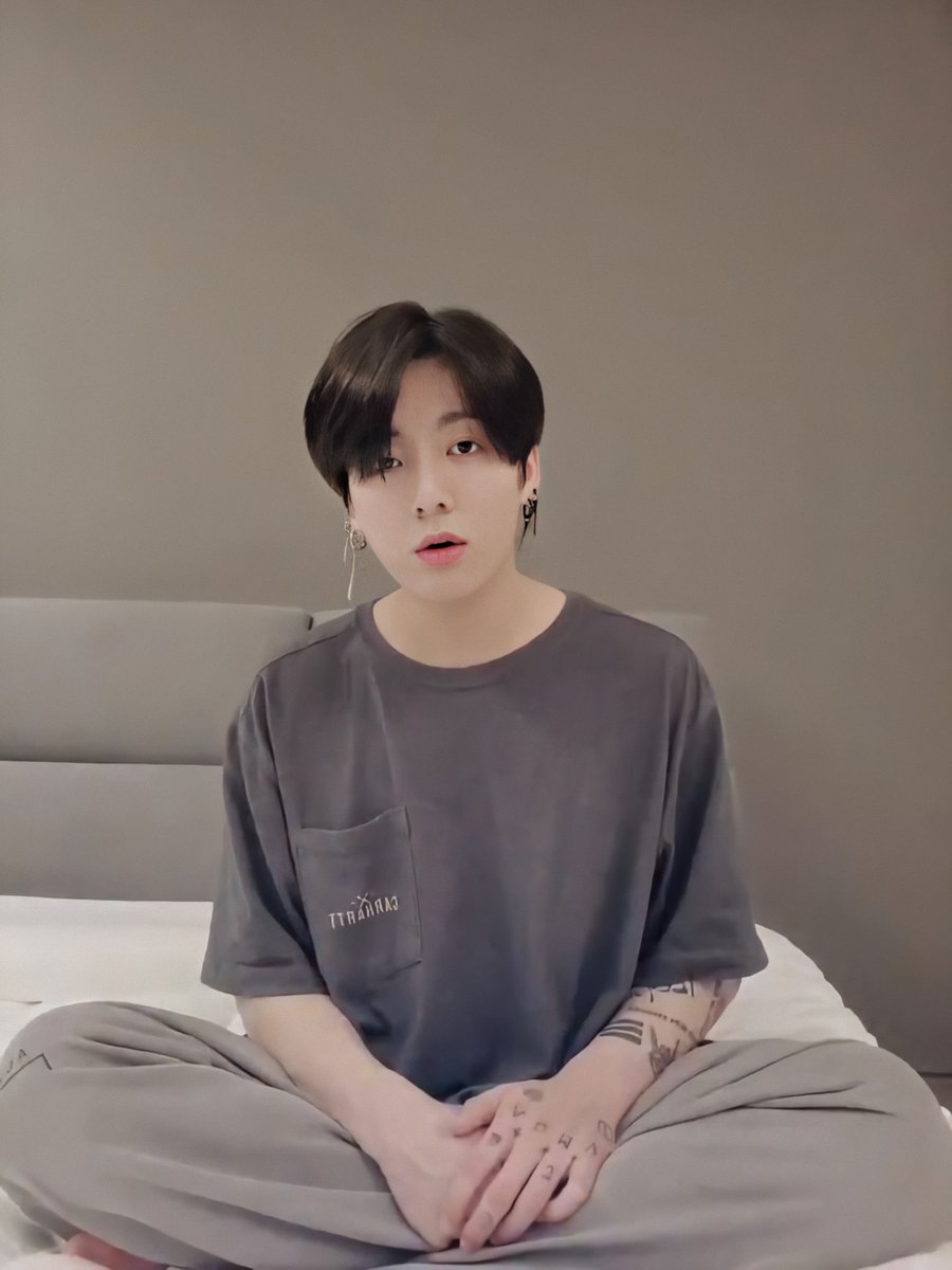 vminsee's tweet photo. TANGAN AKU KEBAS NGE-TWEET - BUAT SW . BUAT SG - BUAT NANGIS - BUAT PANIK - BUAT LAPER - BUAT DARH TINGGI - DARAH RENDAH - SEMUA TENTANG JEON JUNGKOOK #JUNGKOOK @BTS_twt https://t.co/2Tpcp5vZuv