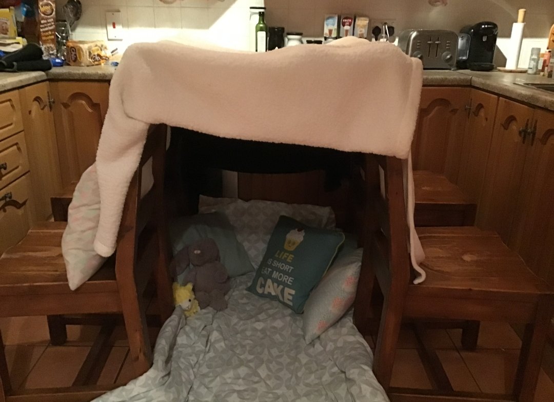 GCReachrann's tweet photo. Nílimid déanta leis na dúnta go fóill⛺😁 We're not FORTed out just yet 🎪😄 FORTy more beFORT we're DÚNta #TooManyPuns #CouldntHelpIt #WeeklyChallenge #DúshlánSeacht https://t.co/brmeMUzg47