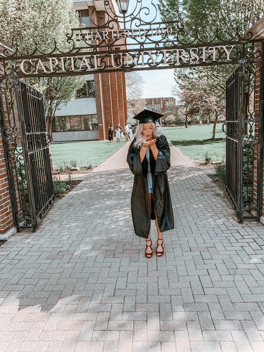 emileeschooley's tweet photo. after 4 years of difficult course loads, many sleepless nights, debating a major change several times I have officially graduated from Capital University with a BA in Biology 🤩 https://t.co/PezzaLJnYI