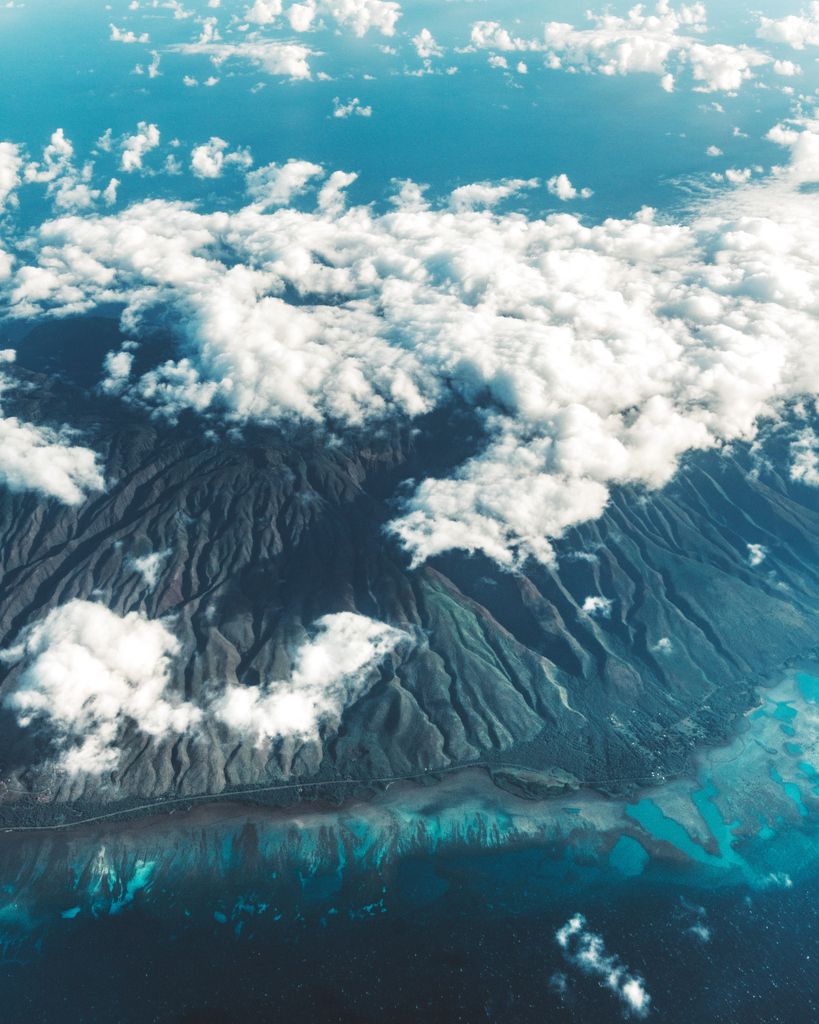 kalanipeamusic's tweet photo. Nani loa ʻo Molokaʻi ⛰️
Beautiful Molokaʻi⛰️
ハッピーアロハフライデー皆さん!! さぁ、今日のポストはモロカイ島上空からです! 美しい山や谷の尾根を満喫して下さい!
📷: @YoshiTanaka7 https://t.co/Pyfgk7trmq https://t.co/vSeQ7Z4FiQ