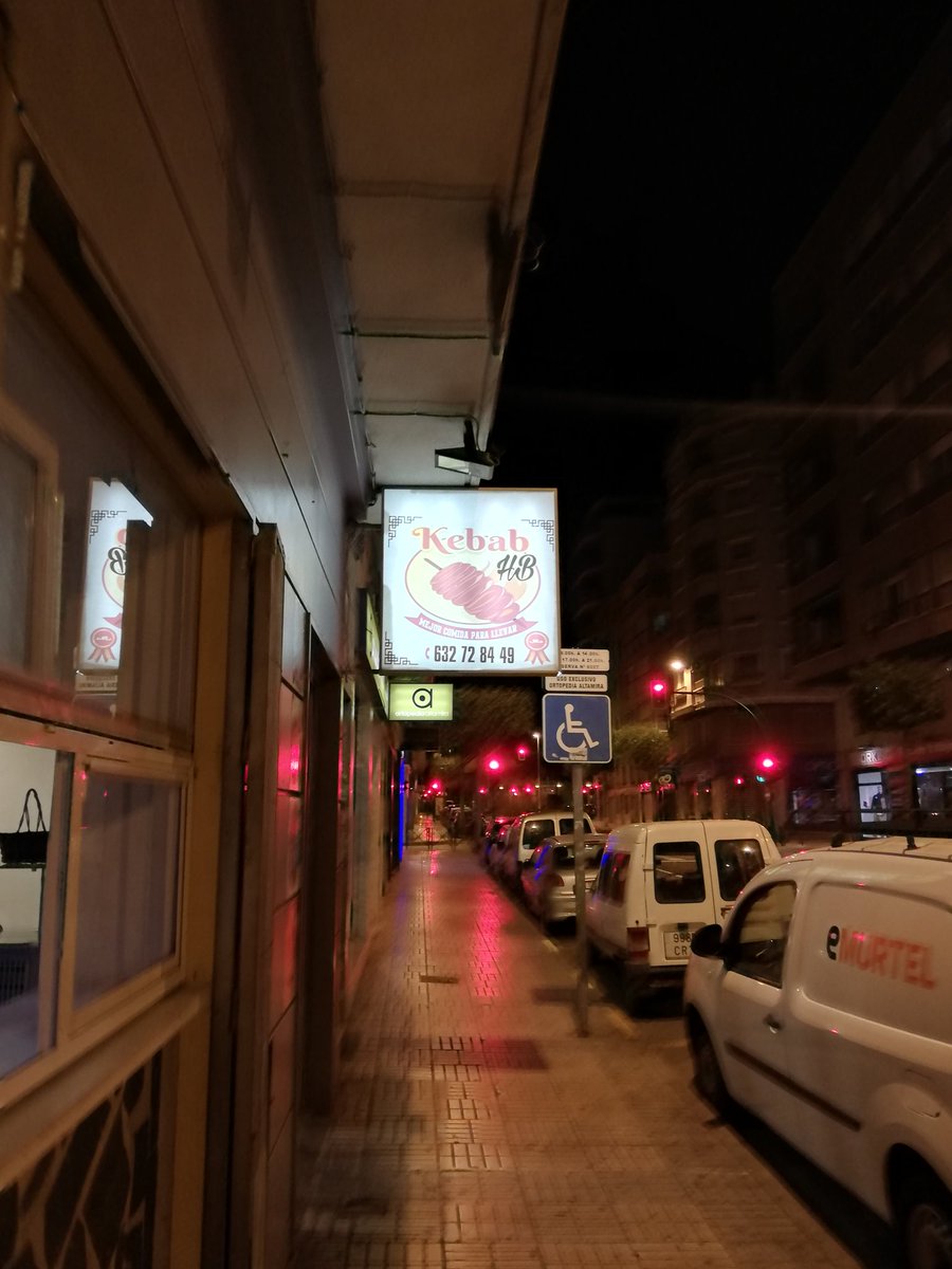 CharliElFisio's tweet photo. Ha merecido la pena.
#SupportYourLocalKebab https://t.co/DkpH27dU5d