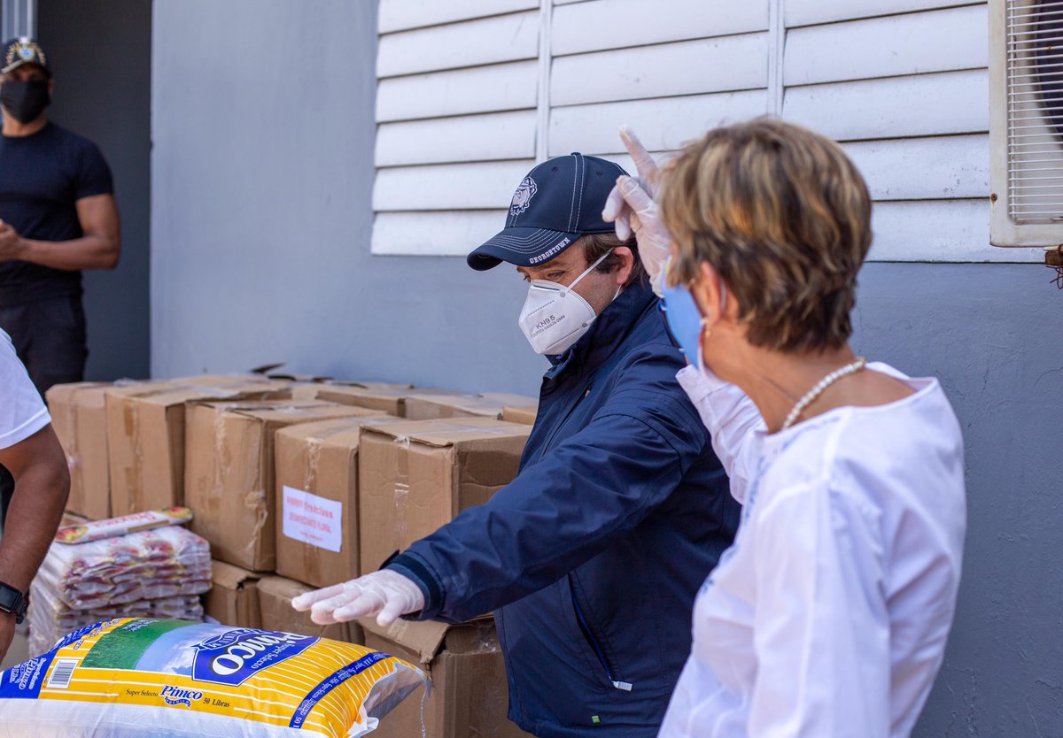 JosePaliza's tweet photo. De manera solidaria visitamos hoy nuestra Policía Nacional, cuerpo de orden cuyos miembros exponen sus vidas por el bien colectivo. #RutaSolidaria https://t.co/1WUiN3MTUJ