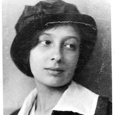 Mutfağınızı  bir komünist tasarladı! Margarete Schütte-Lihotzky ilk hazır mutfağın yaratıcısı.Bu mutfağın alametifarikası ev işlerine ayrılan zamanın kısaltılması için tasarlanmış olması.