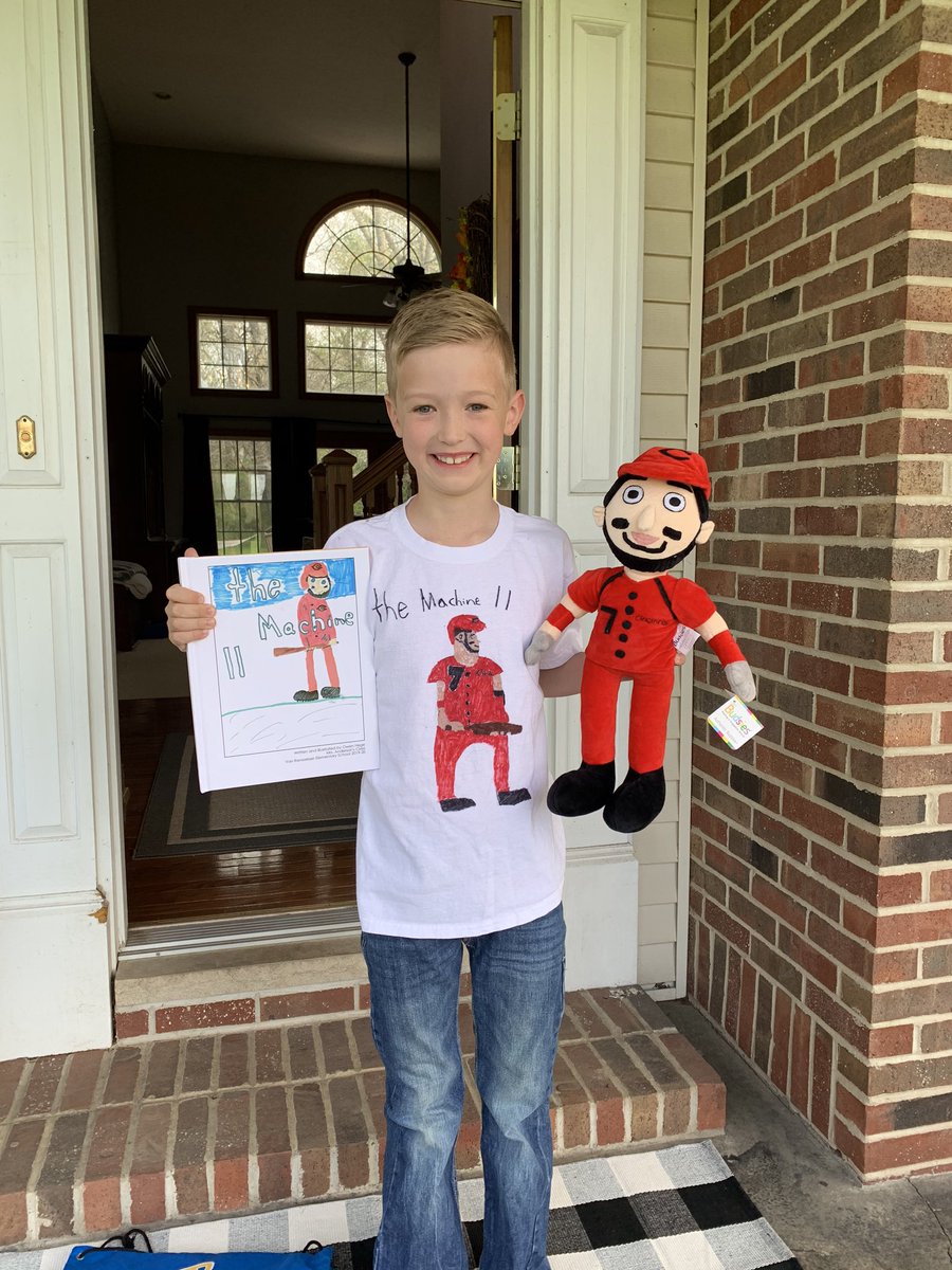 Shannonteaches's tweet photo. It’ll be hard to top today! It was pure joy seeing all of my students AND watching this reveal!
We wrote stories and then had the main characters turned into plush. They also put their characters on their shirts and my dress. #GoTheExtraSmile
Watch here:
https://t.co/Mp94diIG9b https://t.co/o2iZ0viEtX