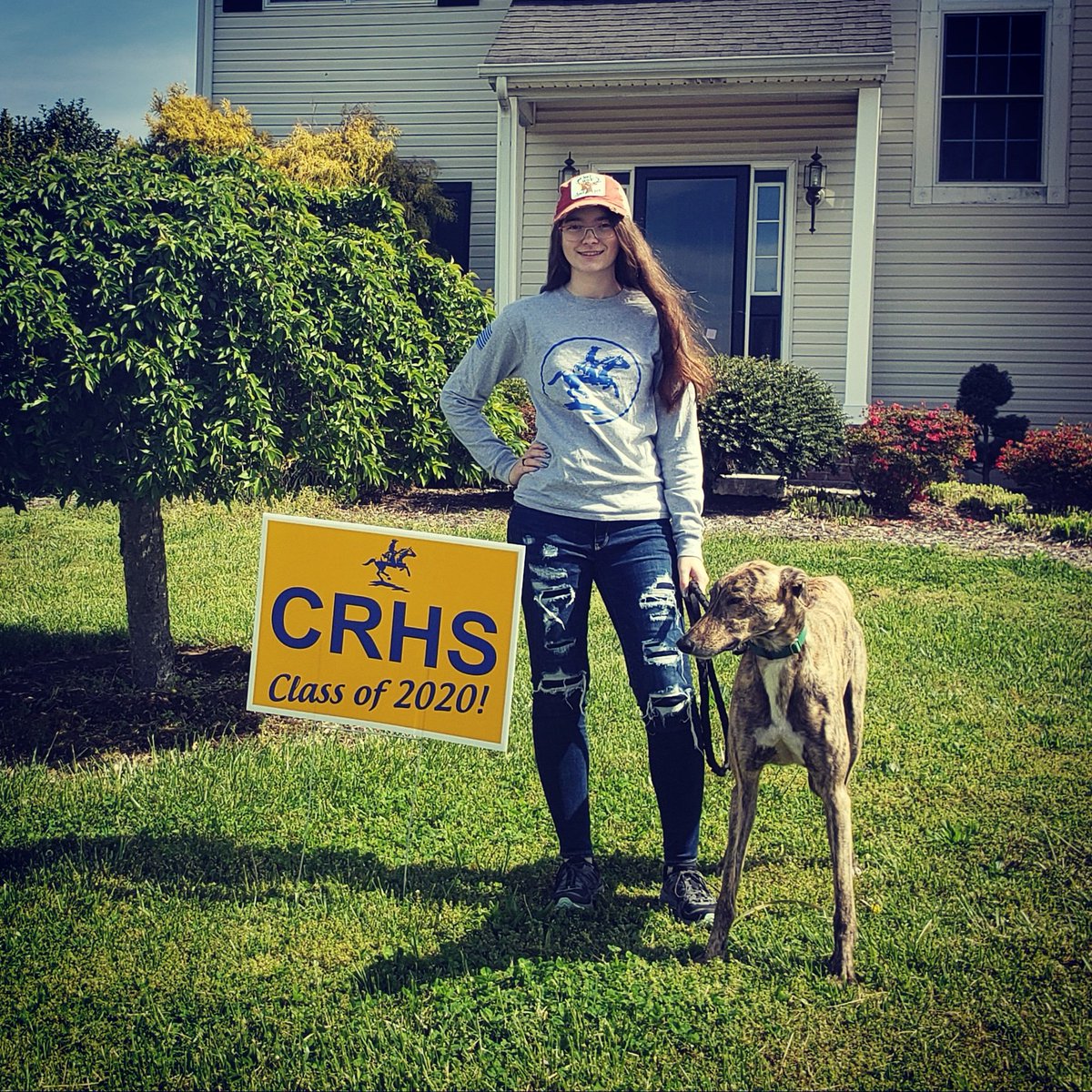 MichelleGarey's tweet photo. Thankful for the CRHS administration and staff!  477 signs hand delivered to the Class of 2020.  #crhsproud #itsagreatdaytobearider #hgareysenioryear https://t.co/fHkFwXEHe0
