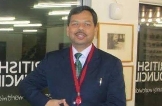 An IAS officer in K'taka, <a href="/mmiask/">Mohammad Mohsin I.A.S</a> has been given show cause notice for a tweet praising #TabligiHeroes donating their plasma. Is praising a goodwill gesture  crime here when it comes from a community that is always meant to be vilified? 
#StopTargetingMuslim
#IStandwithMohsinIAS