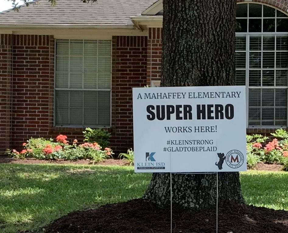 djennings111's tweet photo. Mahaffey has the most AMAZING PTO!! I came home after helping a family member for a week, to find this Hero sign in my yard and gift card by my door. Such thoughtfulness❤️Thank you all!! #gladtobeplaid @ptomahaffey https://t.co/J1PNIcJsml