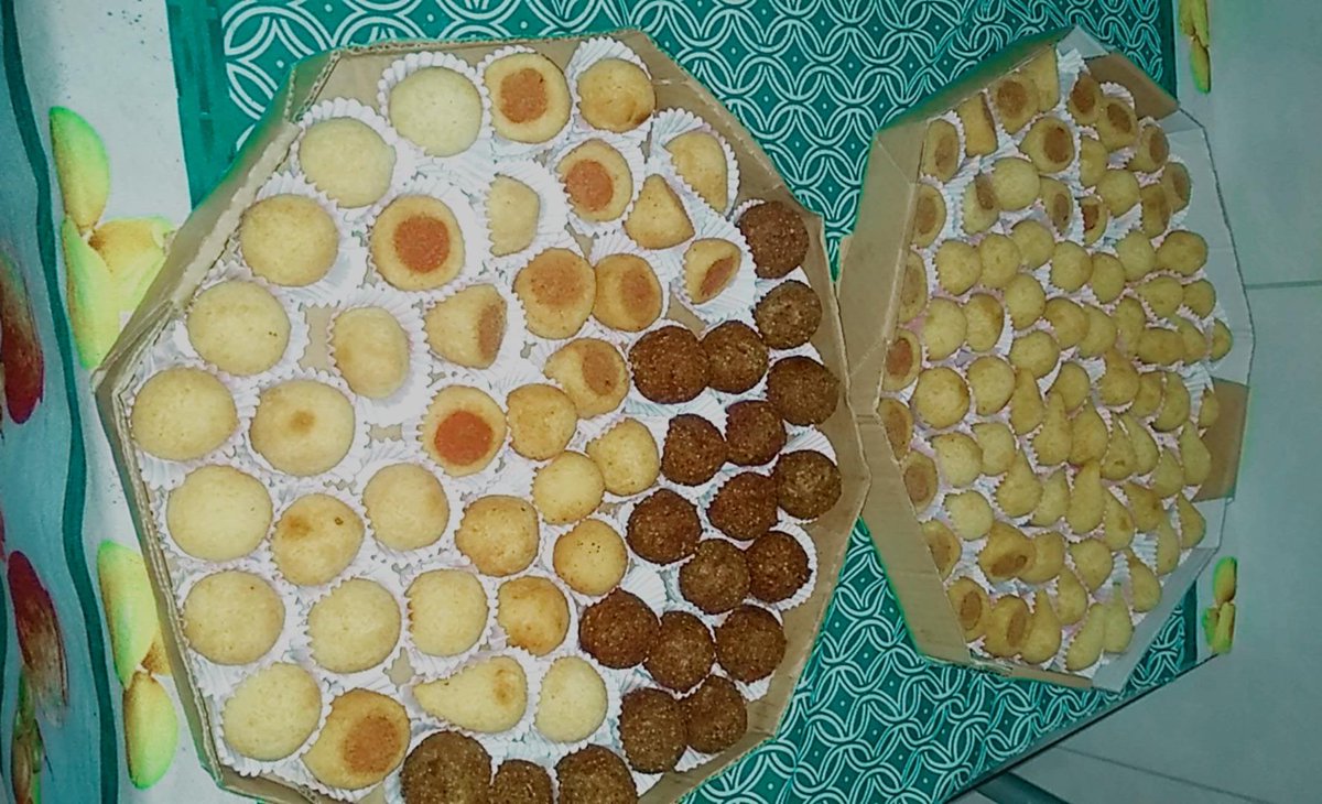 aisabelaas's tweet photo. CUSTA 0$ DIVULGAR O TRABALHO DA AMIGUINHA NÉ!!!
minha mãe está fazendo salgados para vender nesse tempo de crise, fazemos todos os tamanhos e todas as quantidades e com precinho bem bacana!!💖 
quem puder dar RT vou agradecer muito!!! Deus abençoe vocês ♥️ https://t.co/3DLwezTmkc