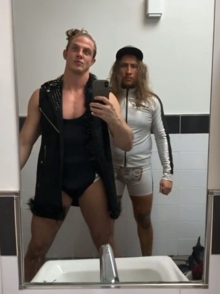 nikoexxtra's tweet photo. Bro 🤣 #wwe #wwenxt #broserweights https://t.co/QFmIw9QCQD