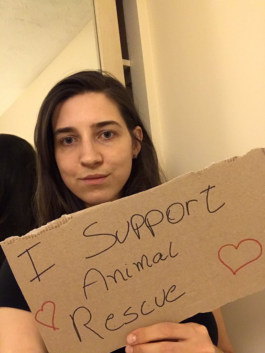 scarlett_vegan's tweet photo. @jillrav stop prosecuting nonviolent activists rescuing animals in factory farm and prosecute animal abusers instead!!! #RightToRescue https://t.co/pwizjHI8xE