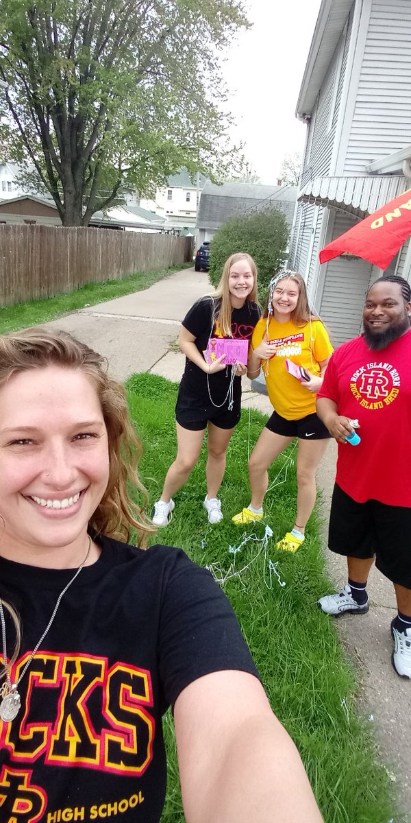 CoachReese15's tweet photo. Beyond Proud of all 5 (Marice, Payton, Jakye, Jaiden and Malachi) of these Rocky Seniors!!! It was only right that we had to hook them up!!! We had a blast celebrating these 2020 Rock Island Graduates!!! Coach Reese love da kids!!!
#rocktown
#dubdub https://t.co/qYAapyIX1W