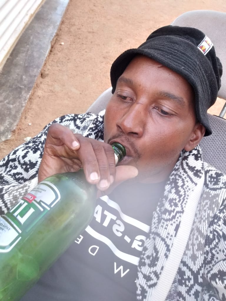 dj_leso's tweet photo. Moiletsoane approves ke jeff leso #LockdownHouseParty https://t.co/9i0ghQKlyn