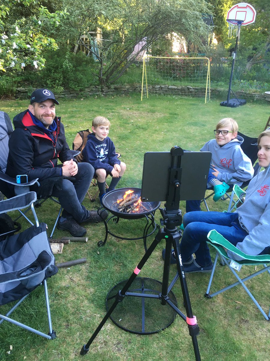 WelshSnowdrop's tweet photo. @ChesterScouts @CheshireScouts a great end to the day with burgers, singing along with the livestream round the campfire (neighbours thought we’d gone crackers) and marshmallows. #VirtualCuBe2020 https://t.co/4NEJNwVWQw