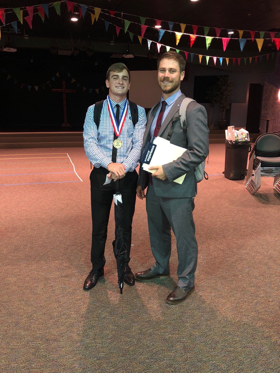 Mrtbrussell's tweet photo. Day 6 of #DECAICDCWeek is #DECAFlex @urbanadeca
My biggest flex is having students that I have a close relationship with. I was close with my advisor, and I hope every advisor has that opportunity! https://t.co/S4MHFrc5lW