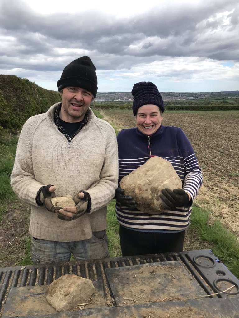 ridingbb's tweet photo. I won ! Love a bit of competition even when we are stone picking !! #stonepicking #lifeonthefarm #competition #winner #iwon https://t.co/IiBmDnuhvc