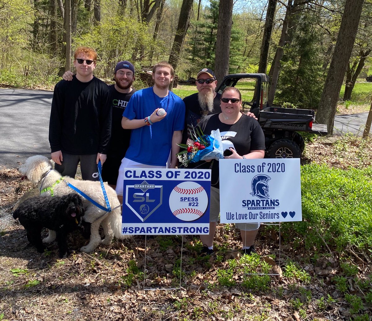 SolehiSpartans's tweet photo. Congratulations to our baseball seniors, Tyler Booth, Ben Snyder, Colin Houck, Nick Bergeman, Chris Andrews, Noah Vogeler, Jared Glad, and Talon Spess! A big thank you to the coaches and booster club for recognizing them today! #GoSpartans https://t.co/zIYvt9i71x