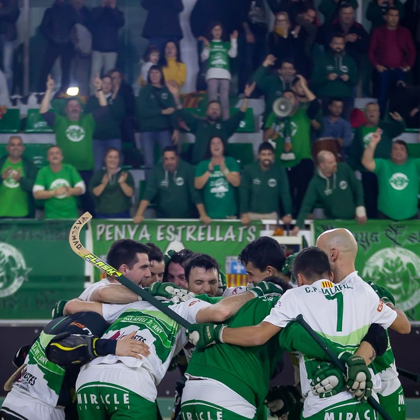 Enhorabona a tota la família del <a href="/cpcalafell/">ClubPatíCalafell</a>
Tornem a Europa!!
Sembla que haguem de demanar perdó, però cap paper ens hauria pogut treure el que hem viscut dins la pista.
Cuideu-vos molt!!! Comença el compte enrere per tornar a omplir el Joan Ortoll!
Una platja i un castell💚!!