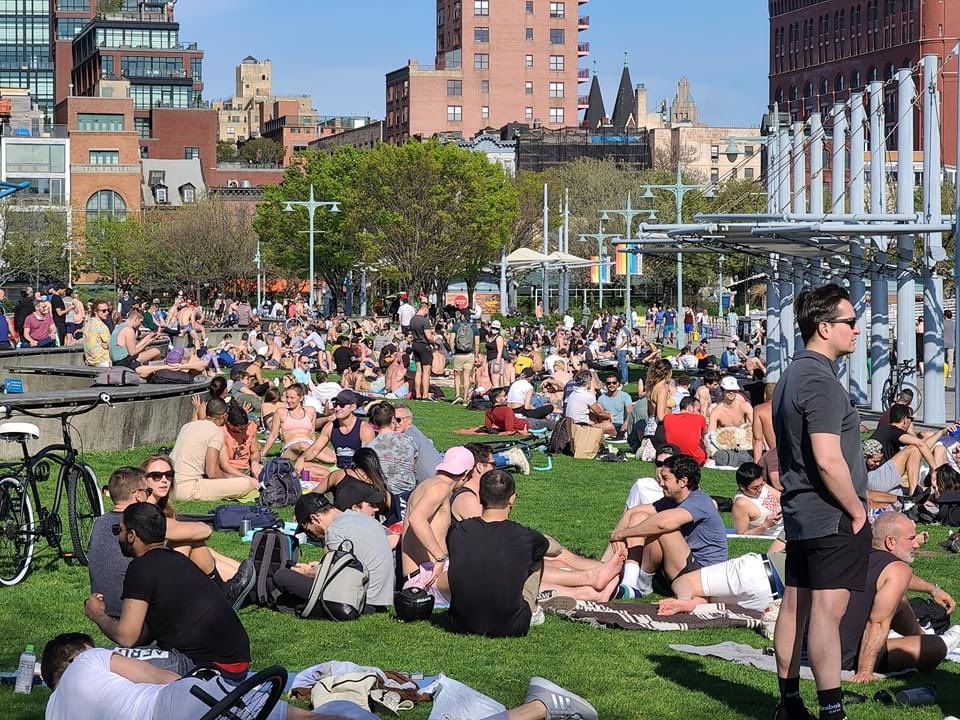 Both pictures are from today. One is from the park in Harlem, the other is from the park in West Village. Guess which neighborhood has police enforcing social distancing?