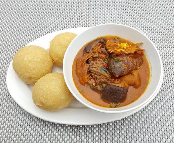 AfricaFactsZone's tweet photo. Nigerian delicacy, eba and ogbono soup. https://t.co/7vOcef2X2X