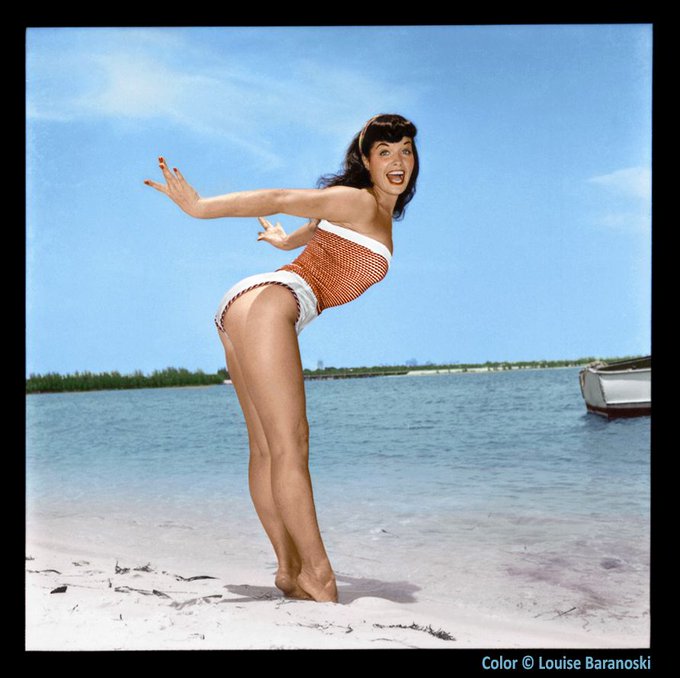 Watch Bettie Page's leaked NSFW photo on TwXstars