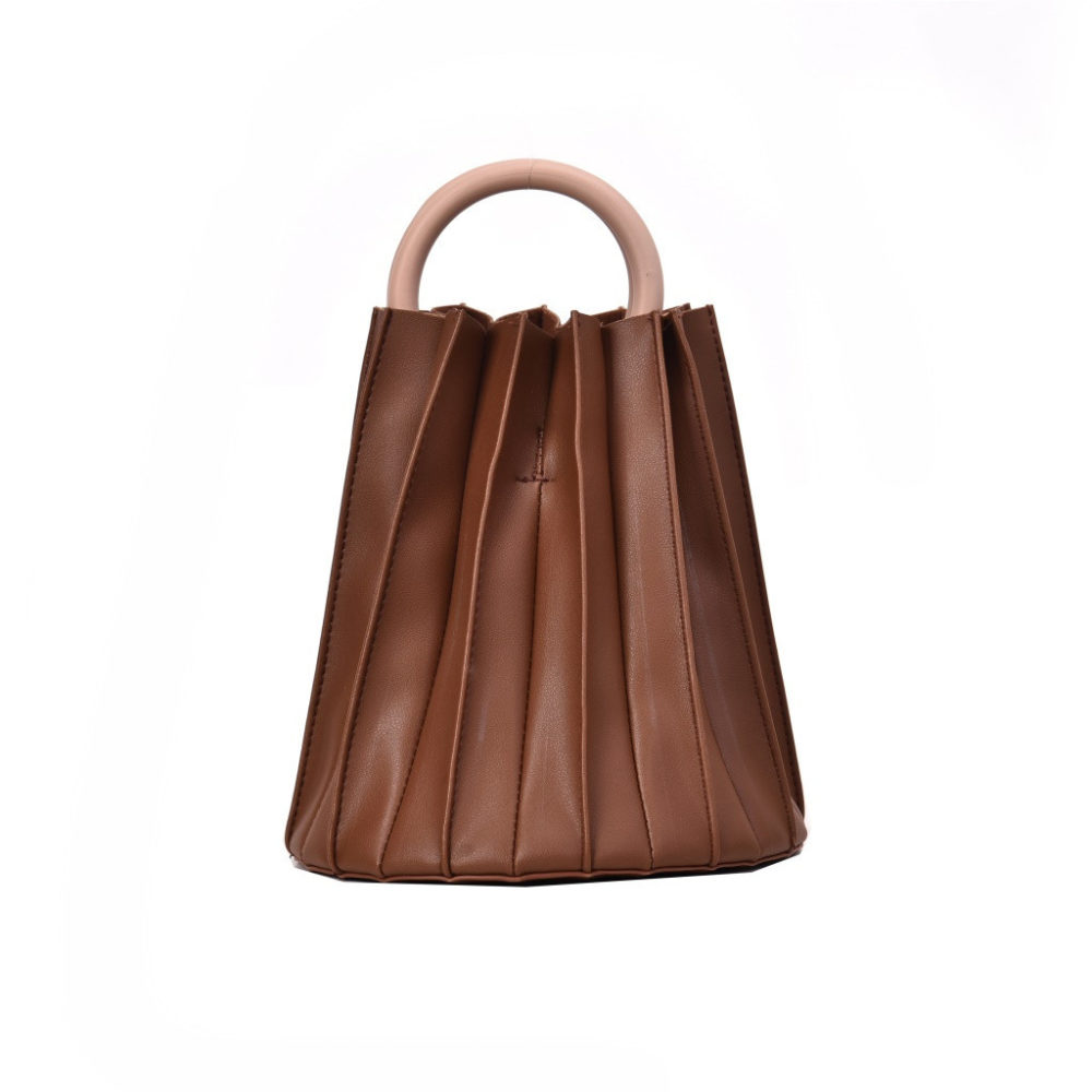 $24.03 - Free Shipping!
Fashionable Retro Pleated Tote Bags
Get it here ---> bit.ly/3bZsAez
#pleatedbags #retrostyle #stylishasia #stylishbags