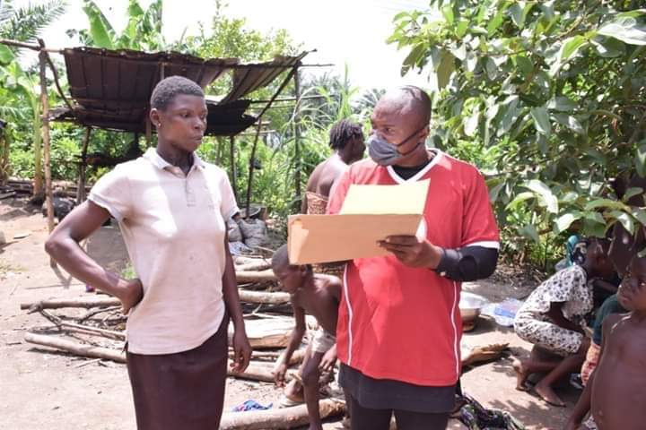 UmengerP's tweet photo. @SamZugaOfficial @iamUkmoni  @oganelson2 

Some Staff of SAM ZUGA FOUNDATION distributed free food items to some community as part of supports during this pandemic lock down....

To God be the Glory
#Bishopsamzuga https://t.co/mdXaohoCDR