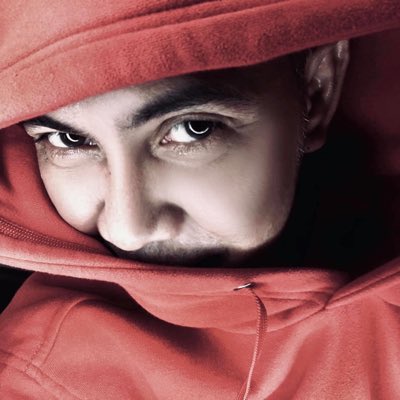 robinobispo's tweet photo. #NewProfilePic https://t.co/x6SiczzPSE