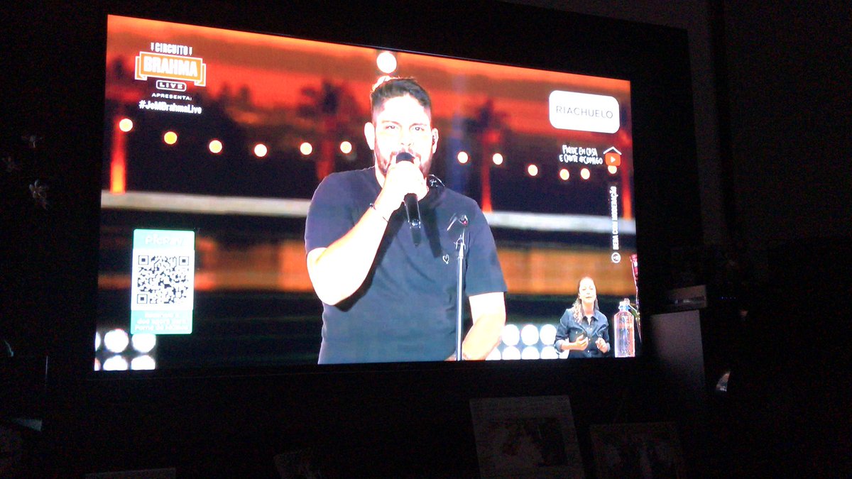 #JeMBrahmaLive pelo amor Deus,quero um freezer desse recheado, vlw <a href="/jorgeemateus/">Jorge & Mateus</a> #melhorlive <a href="/BrahmaCerveja/">BRAHMA</a> <a href="/Ambev/">Ambev</a>