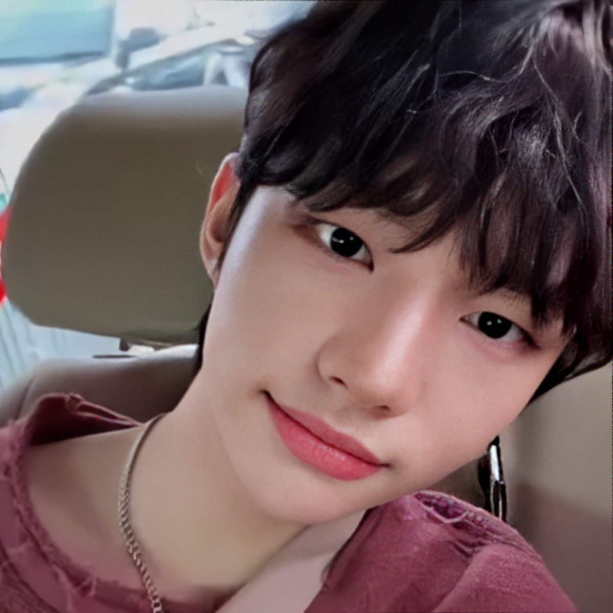 ↳ day 123 of 366Hyunjin 