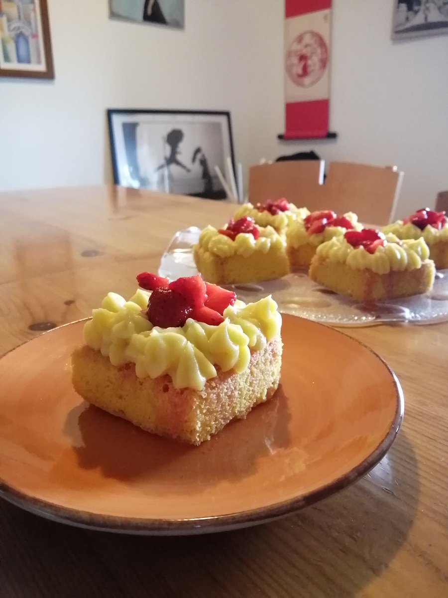 SandraMerizzi's tweet photo. Dolcezze infinite

#cucina #cake #strawberry #foodblog https://t.co/NItzodhN58