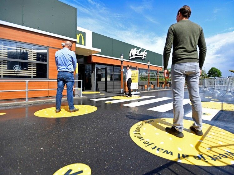 beyondthearc's tweet photo. Are kiosks, NFC, and robots the future of restaurants?

McDonalds already experimenting with new customer experiences for the post lockdown world.
https://t.co/jpMZYoJSzk

#cx #payments #fintech
@psb_dc @TamaraMcCleary @Payments_Geek @KingofPayments @caesars @krista_tedder https://t.co/Cxe7IUrJdA