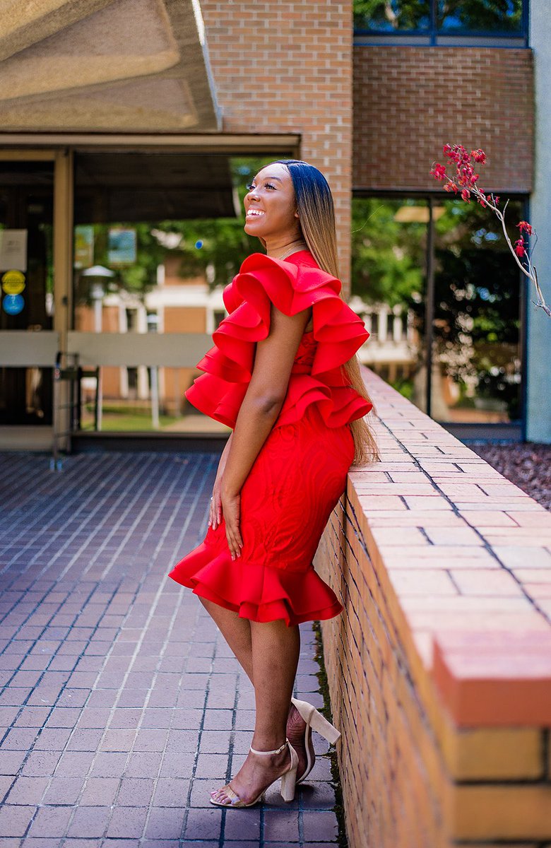 raventieshaa's tweet photo. Finished in four.✨
Flourished in four.🥀
#gradszn #blackgirlsgraduate #finishedinfour #graduatingredz #collegegrad #classof2020 #blackgradsmatter #blackgirlmagic #blackexcellence #bizpreneur #entrepreneur #boss #deltasgraduate #degreeddelta https://t.co/npRvtZyPZZ