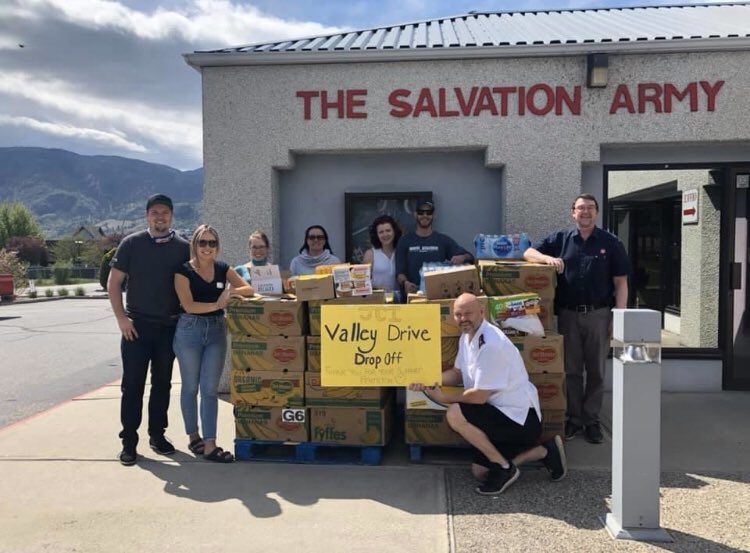 cheney_colton's tweet photo. WOW what an amazing day. Our Valley Drive collected 2500 pounds of food and $2900 in donations today- thank you SO MUCH Penticton for your generosity #ValleyDrive #JCI @JCI_Penticton https://t.co/xIcNCb76yp