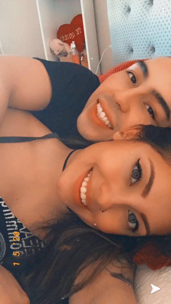TheColombiian's tweet photo. Dos locos enamorados viviendo una locura infinita en un cuento de hadas ♥️🥰 https://t.co/yGtAJOwofJ