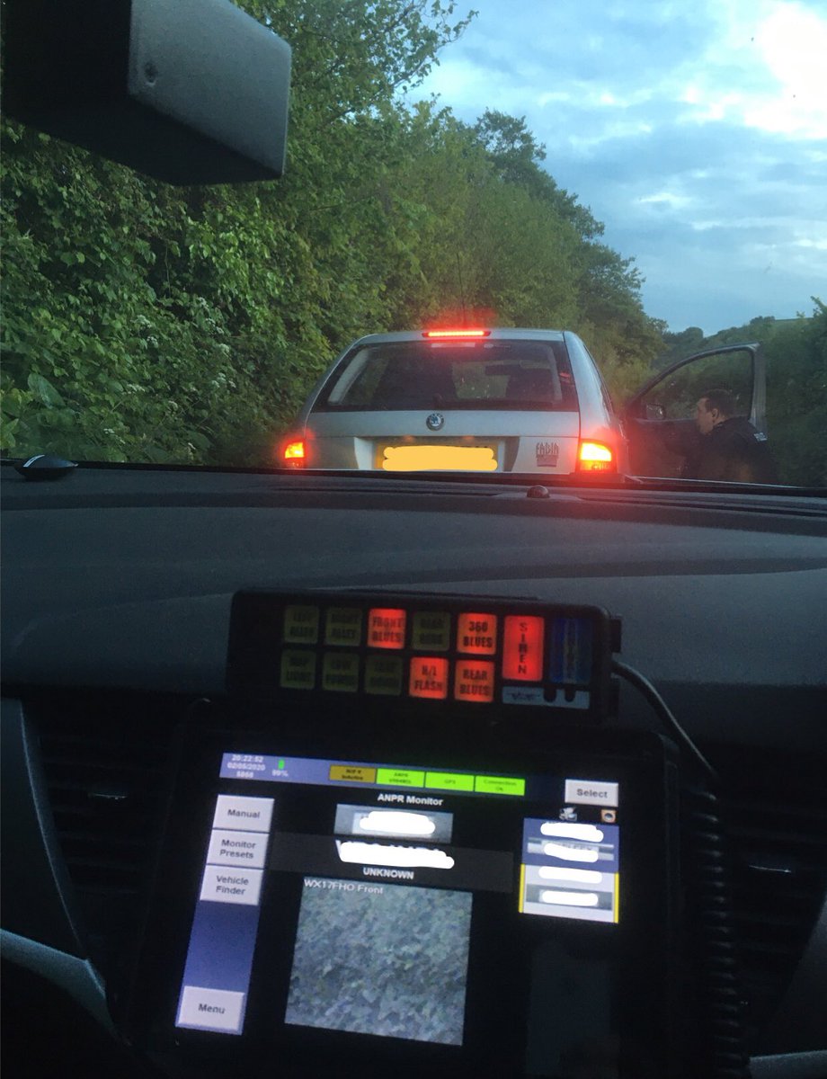 ASPSpecials's tweet photo. This pm #SCRyan & #SCSimon have been assisting @ASPWestSom providing an additional double crewed response car to incidents as well as undertaking #COVID__19 checks following public reporting of suspected breaches. @ASPolice #SpecialConstabulary #SpecialContribution https://t.co/aXS6WzD72L