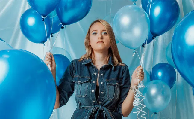 4Pop-Soul Songstress Becky Bowe (<a href="/becksbowe/">b e c k y b o w e</a>) Shares ‘Don’t Darken My Door’ Video djiceberg.com/4pop-soul-song…