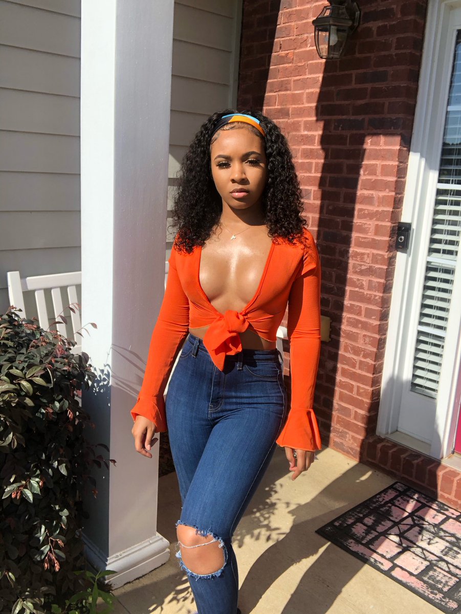 _Royaltyrose's tweet photo. Fell in love 🧡 https://t.co/LozKr9GSbX