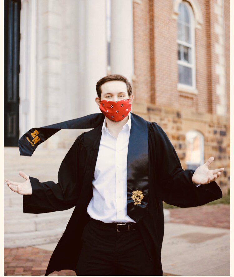 steveclobutler's tweet photo. Hands are washed and a bandana mask is on!  👨🏼‍🎓😷 Definitely not what we had envisioned for his last week of senior year and graduation at U of A but, he is only 3 finals away.....and we couldn’t be prouder! ❤️🐗 https://t.co/QDFRWc62Jb