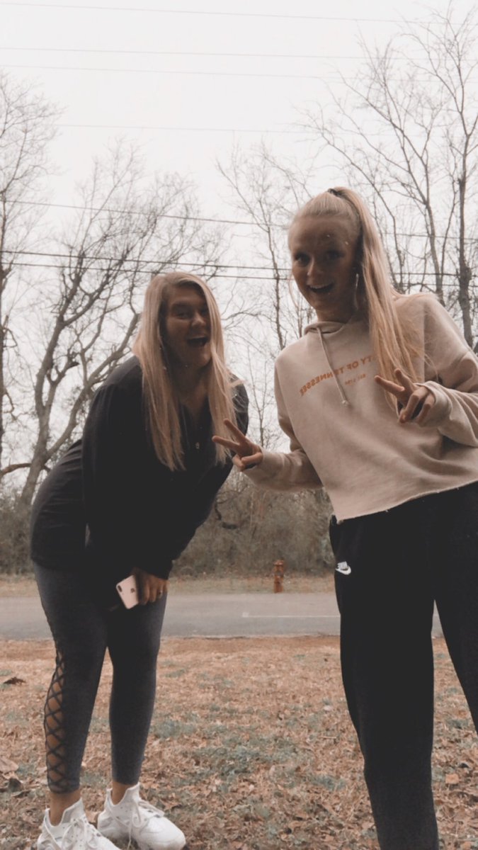 audrey_whitee's tweet photo. congratulations to my girl !! i know you’re gonna do big things, can’t wait to come &amp; support you!! love you lots!! go trojans!! 💜@kayla_conquest https://t.co/HyPyLqjslv