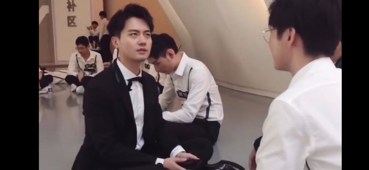 ZhaoYue always rolling eyes when he is with DongPan and Xuxu  Cant stand his own son and son in law uniqueness 