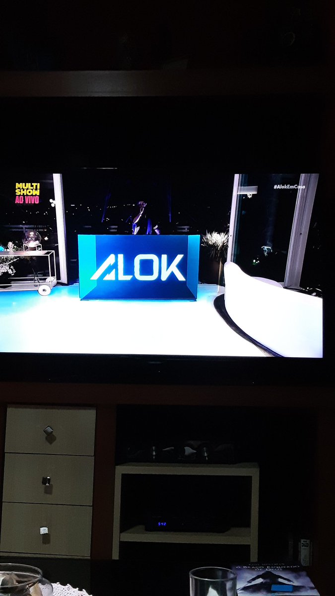 alves_sheiene's tweet photo. Alok não sabe brincar 😥🥰😍😁 que live 👏👏👏 #AlokEmCasa https://t.co/5kUYKEz1TI