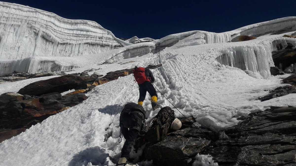 AFTreks's tweet photo. Crossing the tricky Amphu Labsta Pass 5700m during our Mera and Island Peaks Expedition in the Himalaya of Nepal. #AmphuLabsta #HighPasses #MeraPeak #IslandPeak #Climbing #PeakClimbing #Trekking #Adventure #Nepal #DreamNow #ClimbLater #NepalNow https://t.co/vf2g7UuYNp