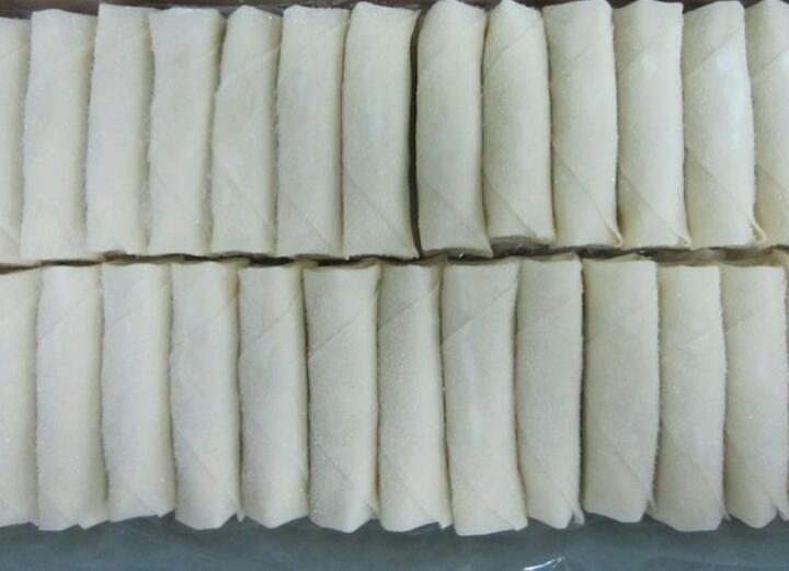 chalibite's tweet photo. Where's my meat and chicken spring  rolls lovers.Chalibite offers delicious spring rolls to suit your preference  all you've  got to do is place your order. Available for pick ups and delivery.
#yummyfood 
#chalibite
#staysafe
#cravings
#springrolls https://t.co/gDeIdkZKWM