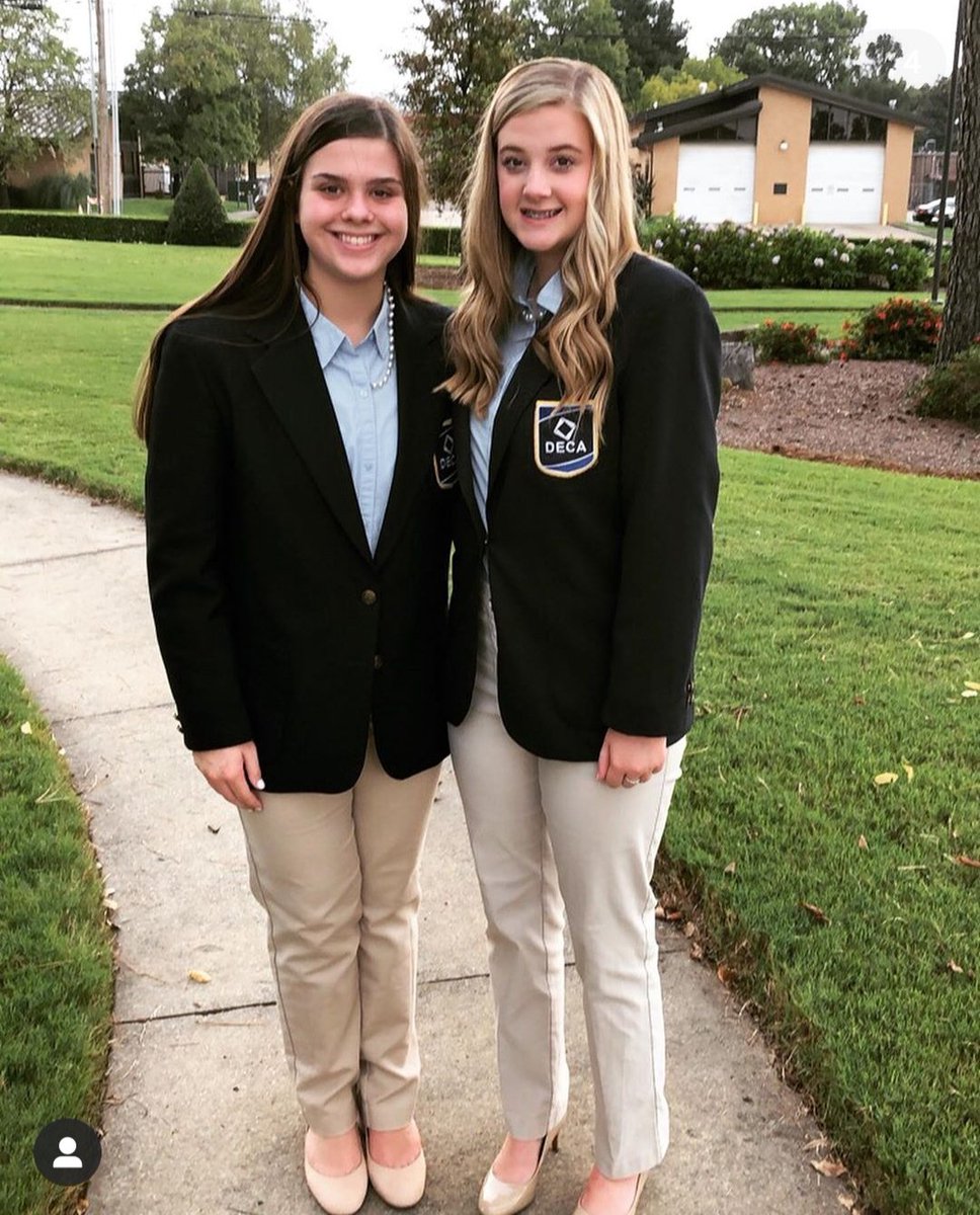 AlmaDECA's tweet photo. @hannah.nichol_ This year my partner @LettieCrabtre13 & I took our project “Finding New Rhoades🚗” and competed in PMBS at #scdc & Our hard work paid off! I truly loved this project!🏅🌟 Remember to smile & stay positive!💙🤍🔷 @DECAInc @ArkansasDECA #DECAICDC #DECAFlex https://t.co/63w82fWDXf