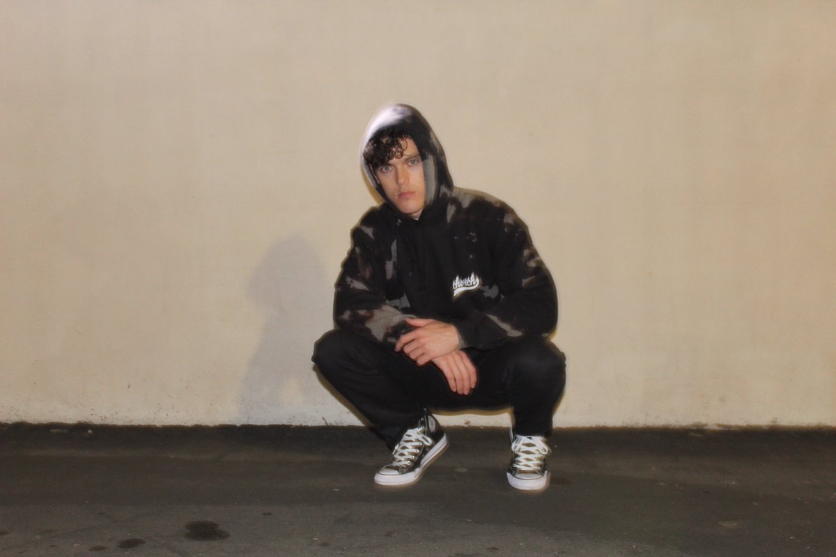 vvsdrizz's tweet photo. Go cop something 💫 
https://t.co/JfuUVpMn5k https://t.co/alf8R5xnWQ
