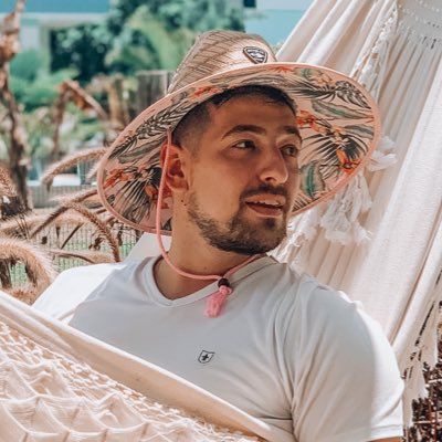 guiliberali's tweet photo. #NovaFotoDoPerfil https://t.co/VM2M6LeAPx