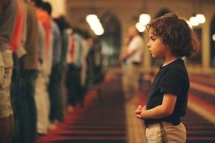 " كن معي حتي وإن لم استحق ذلك يا الله "💙