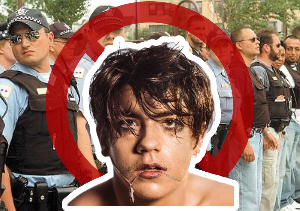 urfaveacab's tweet photo. DECLAN MCKENNA hates cops ! https://t.co/fmVpPXbYgh