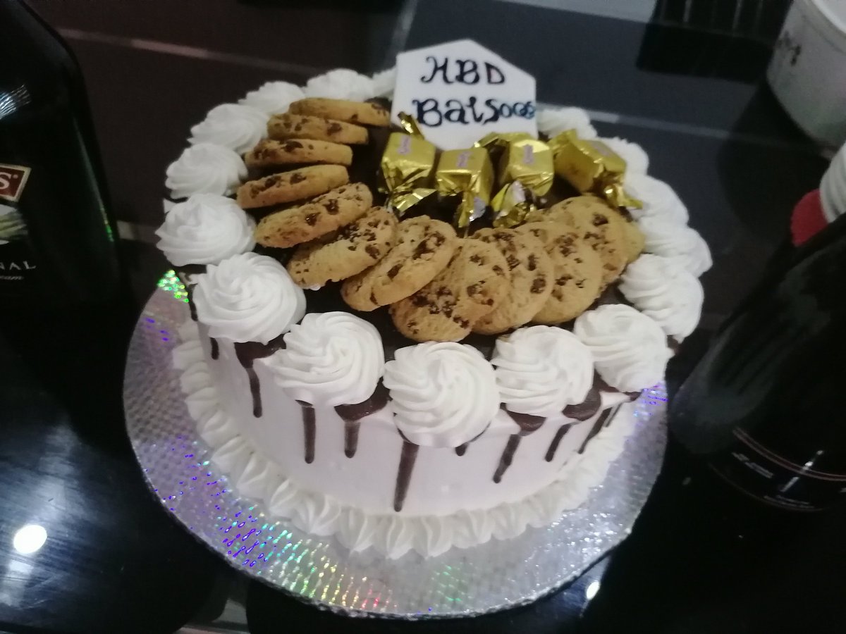 BalsoQz1's tweet photo. Managed to get a cake despite the lockdown
Thanks for your wishes guys
🙏🙏🙏
#Anfara https://t.co/oC7f3cIAf6
